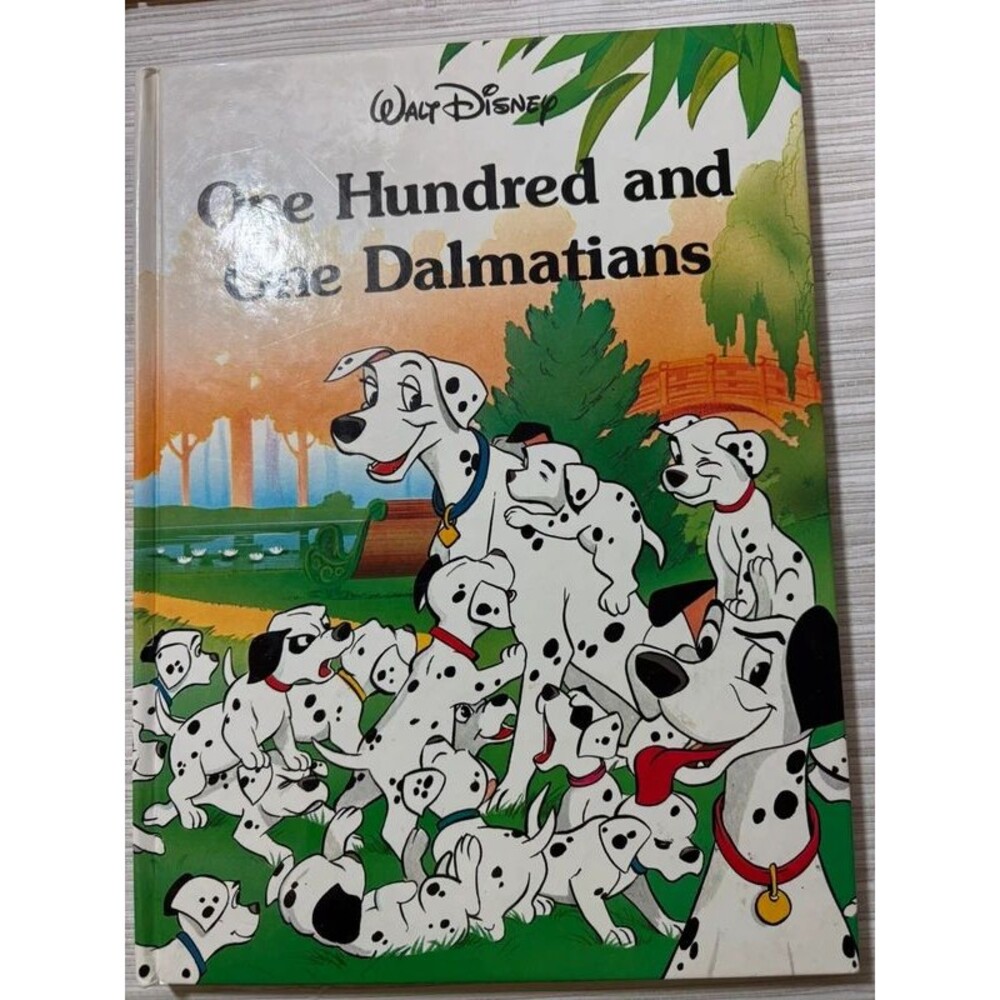 101 Dalmatians Disney book vintage